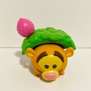 4/$20 Disney Tsum Tsum Winnie the Pooh Tigger Figure + Accessory 🛑